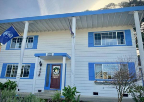 Charming 4B 2B Home In Exclusive Neighborhood of Eureka